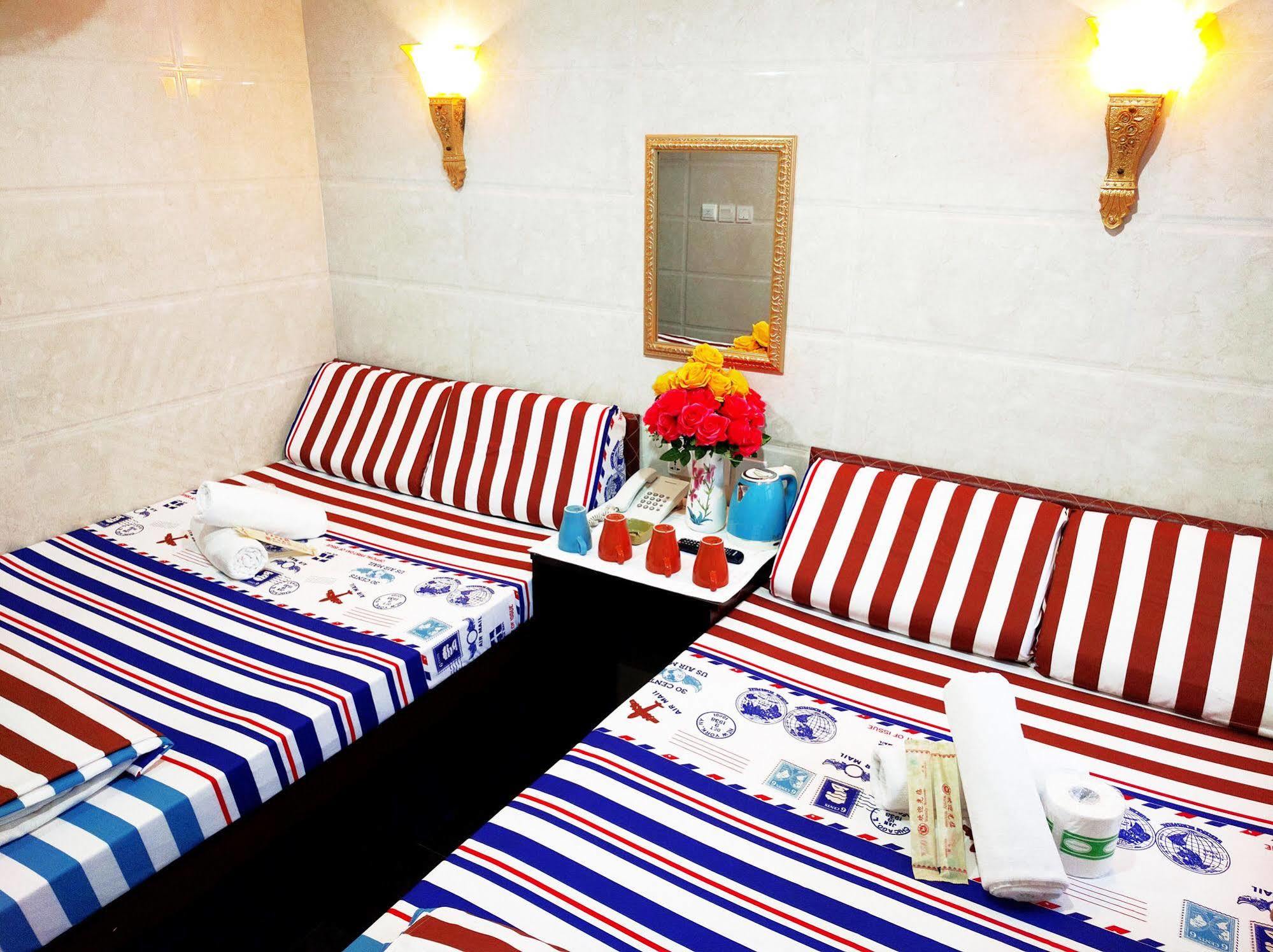 Guest house Dhillon -guest House & *