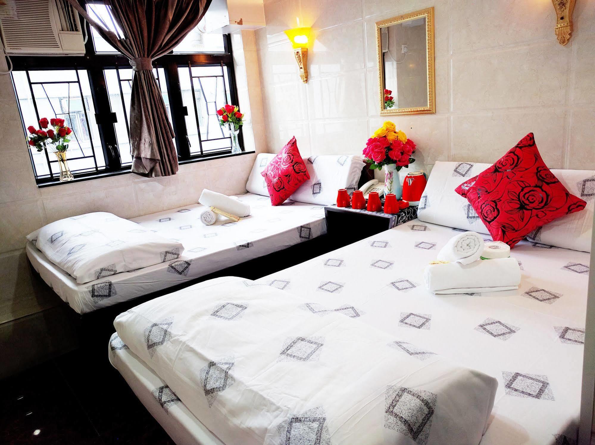 Dhillon -guest House & *